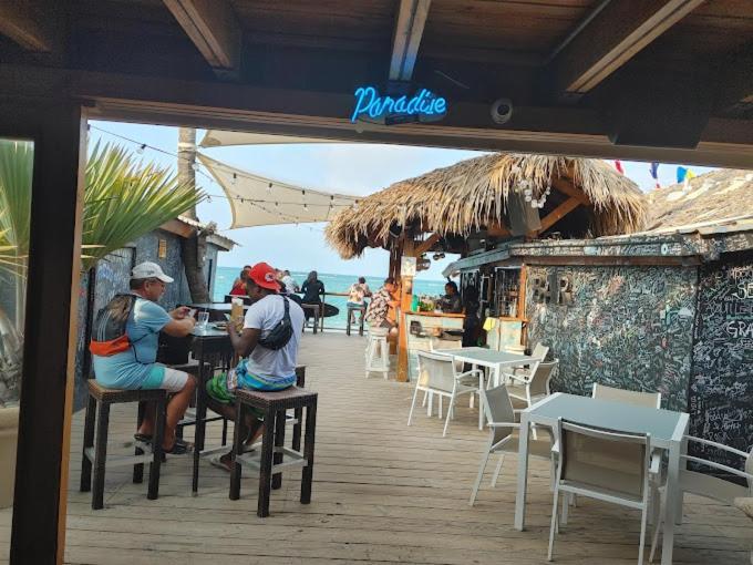 Chic Beachfront Apartment - Private Beach Access Punta Cana Exterior photo